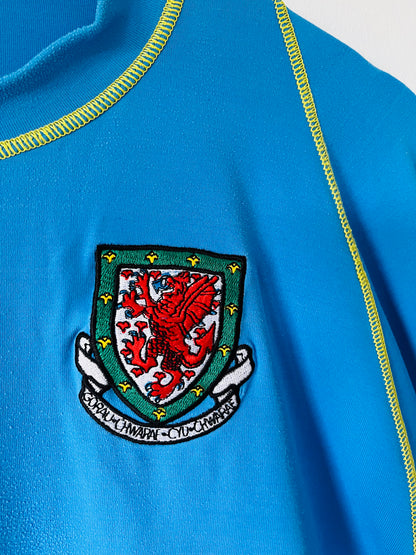 Wales away football shirt 2003/04 Large