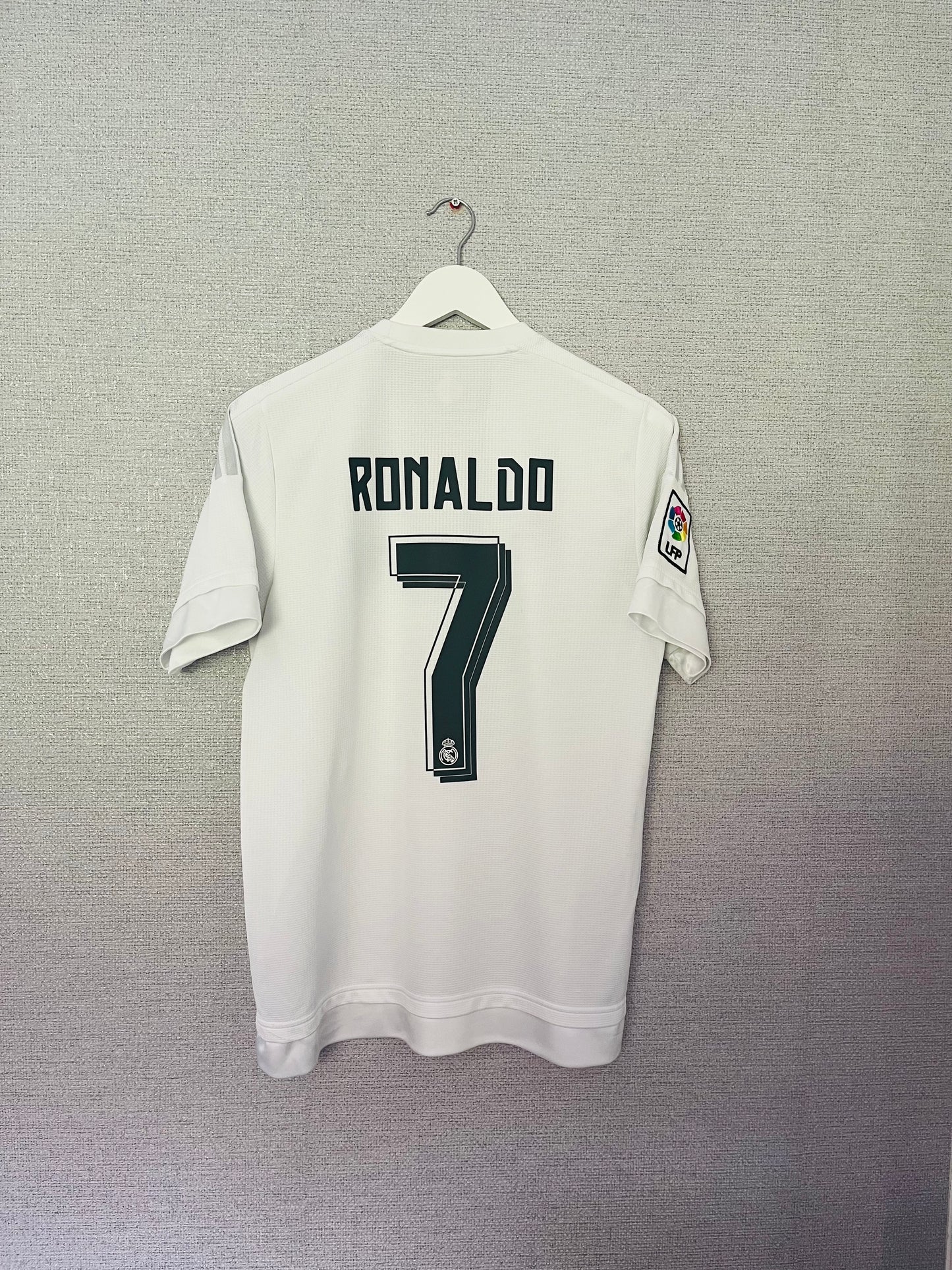 Real Madrid home football shirt 2015/16 CR7 Medium