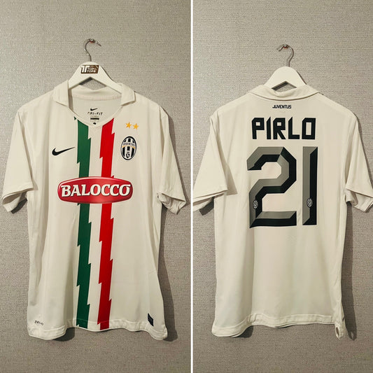 Juventus away football shirt 2010/12 Pirlo Large