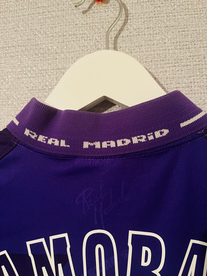 Real Madrid away football shirt
1994/96 Zamorano XL