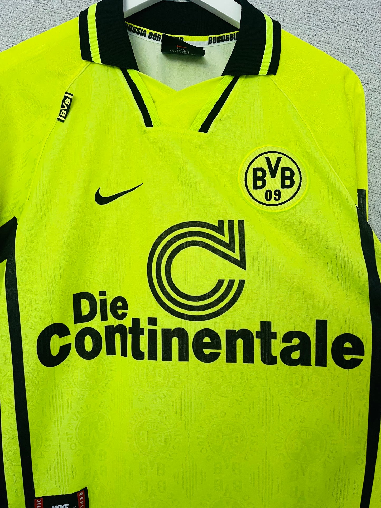 Borussia Dortmund home football shirt 1996/97 Medium