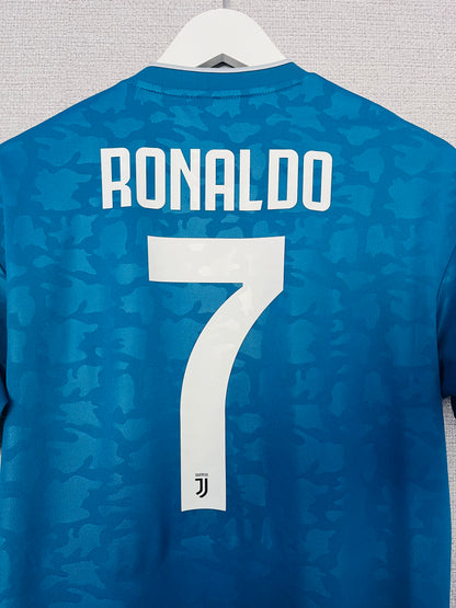 Juventus third football shirt 2019/20 CR7 Medium