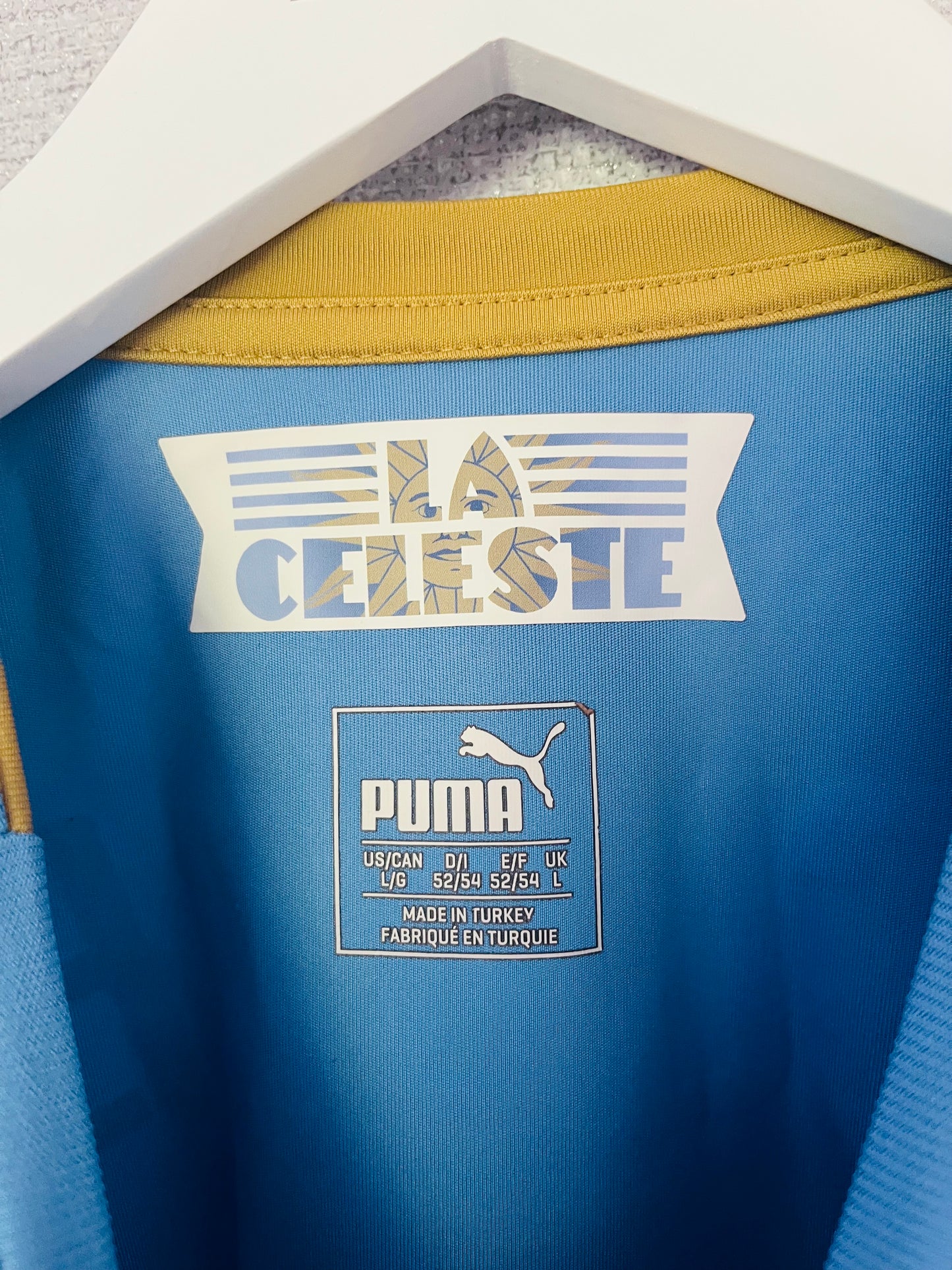 Uruguay home football shirt 2016/17 Suarez Large