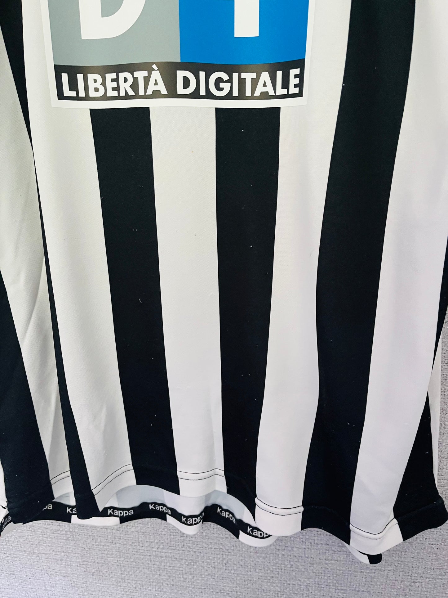 Juventus home football shirt 1998/99 Zidane Small