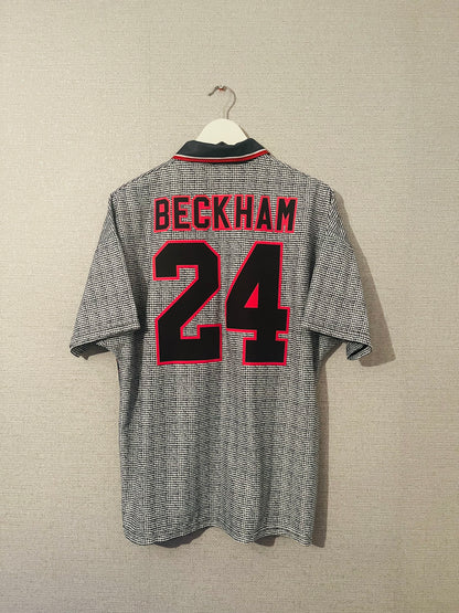 Manchester United away football shirt 1995/96 Beckham Large