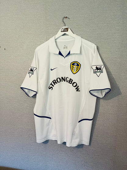Leeds United home football shirt
2002/03 Viduka Large
