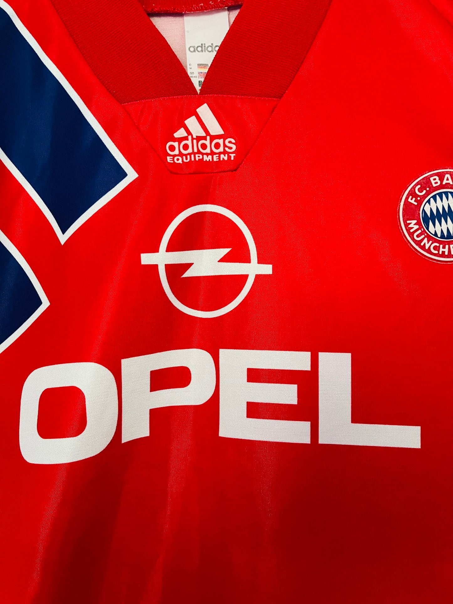 Bayern Munich home football shirt 1991/93 Medium/Large