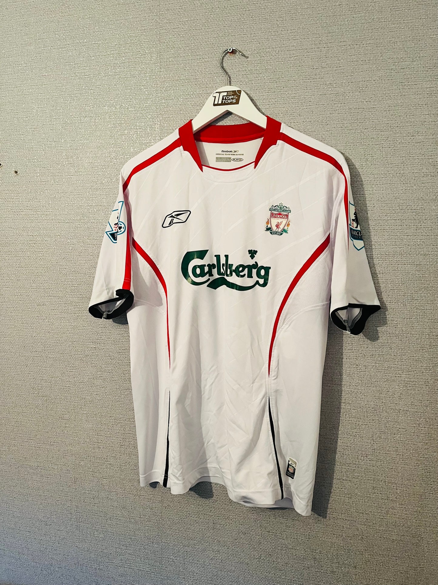Liverpool away football shirt
2005/06 Alonso Medium