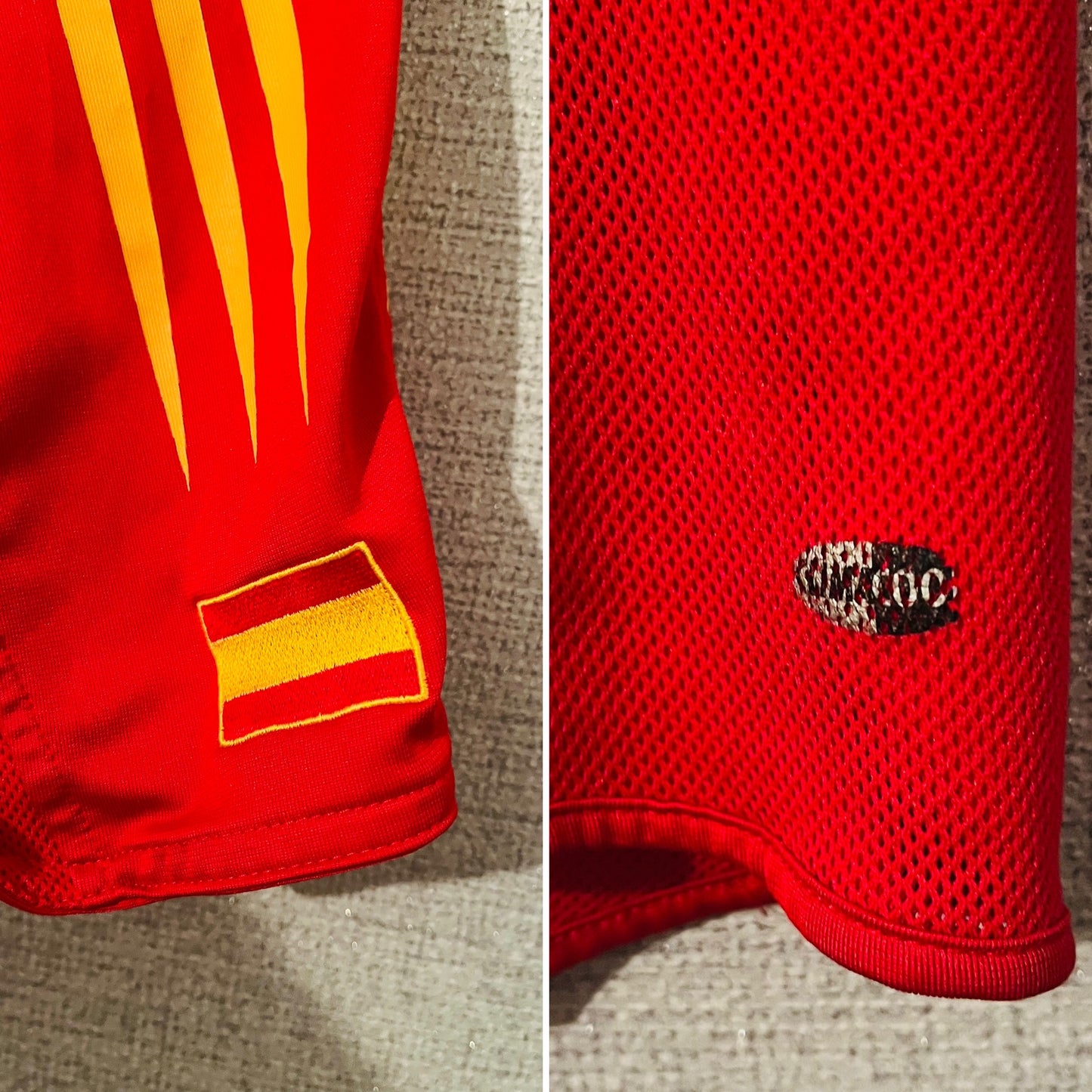 Spain home football shirt 2004/06 Torres Medium