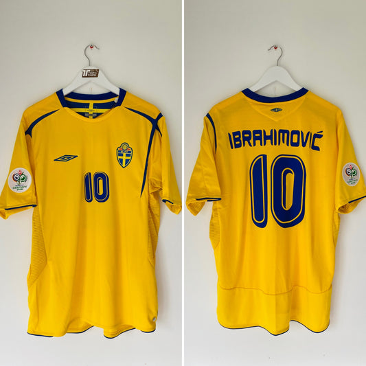Sweden home football shirt     W/C 2006 Zlatan XL