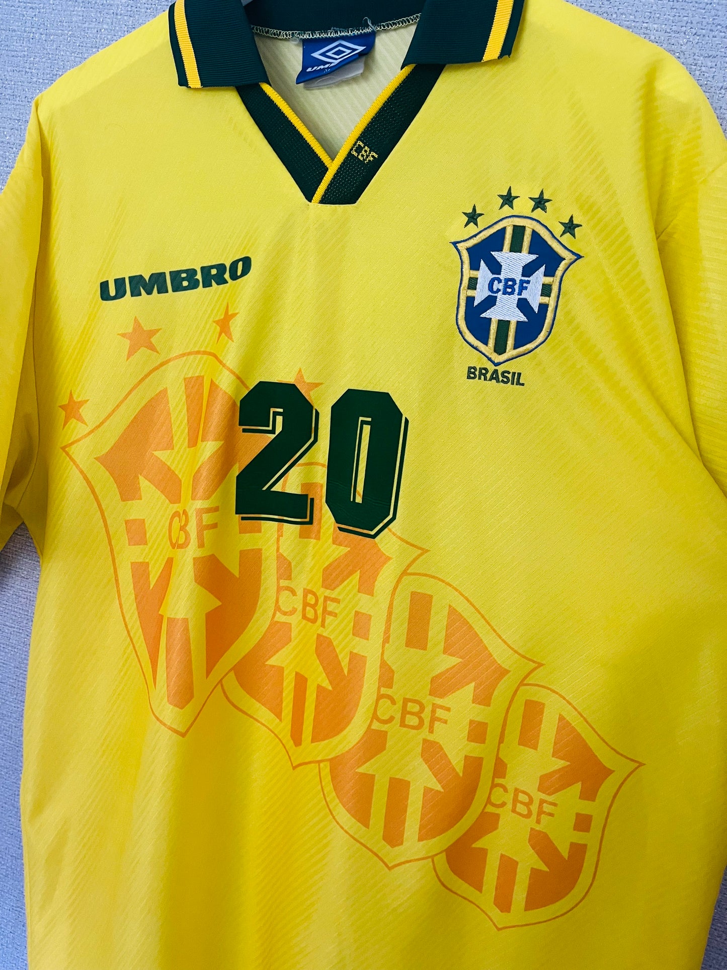 Brazil home football shirt
1994/95 Ronaldo XL