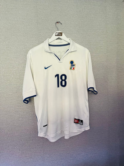 Italy away football shirt
W/C 1998 Baggio Medium