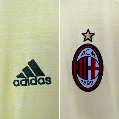 AC Milan third football shirt
2014/15 Honda XL
