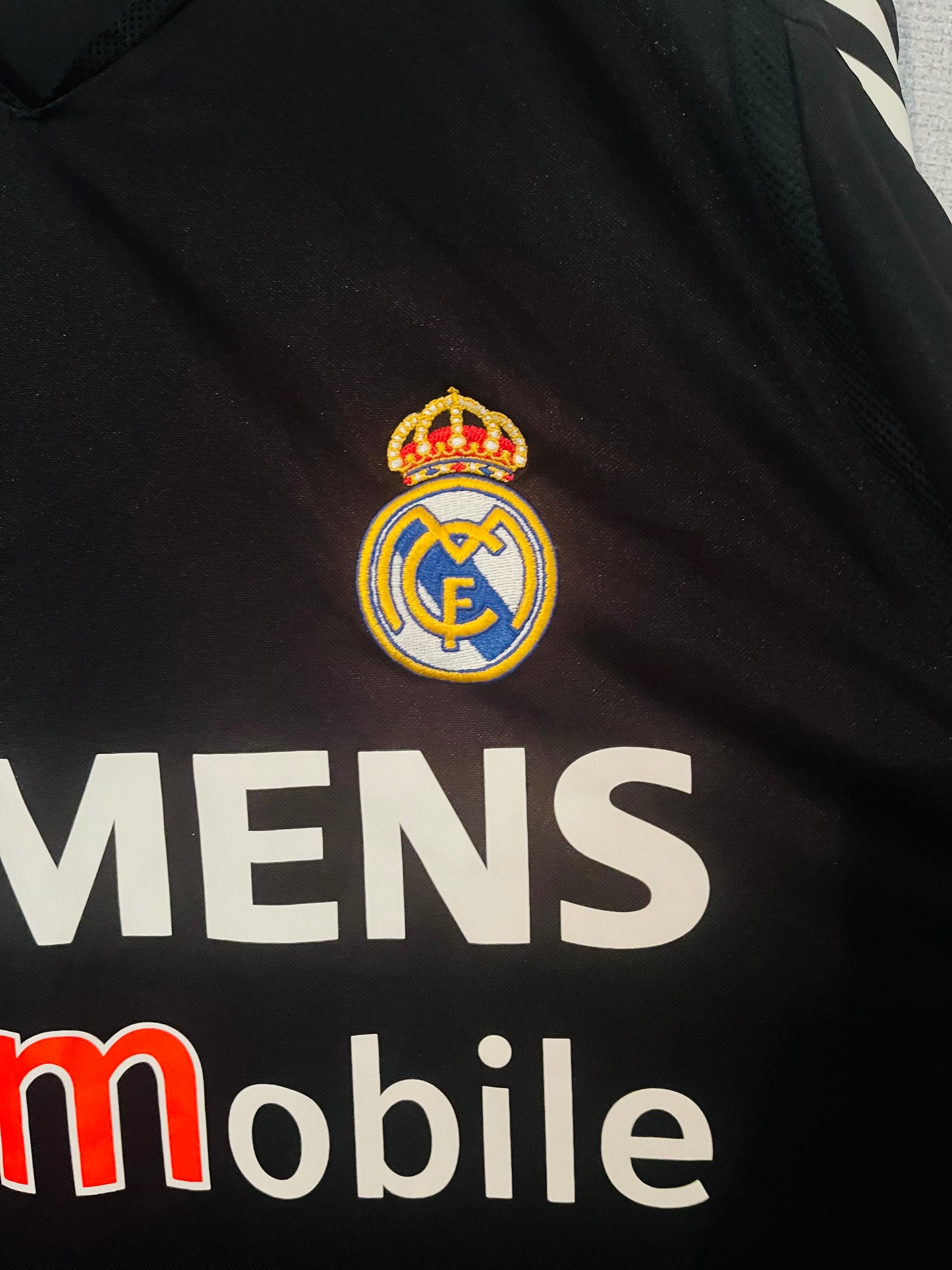 Real Madrid away football shirt
2004/05 Zidane Medium