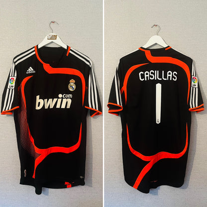 Real Madrid goalkeeper football shirt 2007/08 Casillas XL