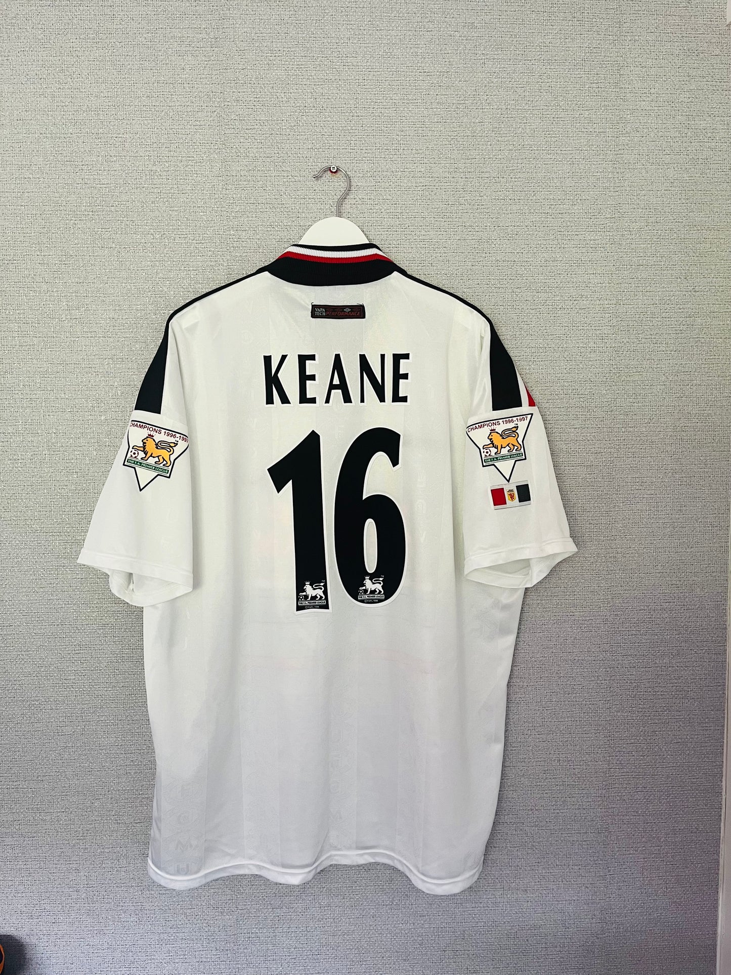 Manchester United away football shirt 1997/98 Keane XXL