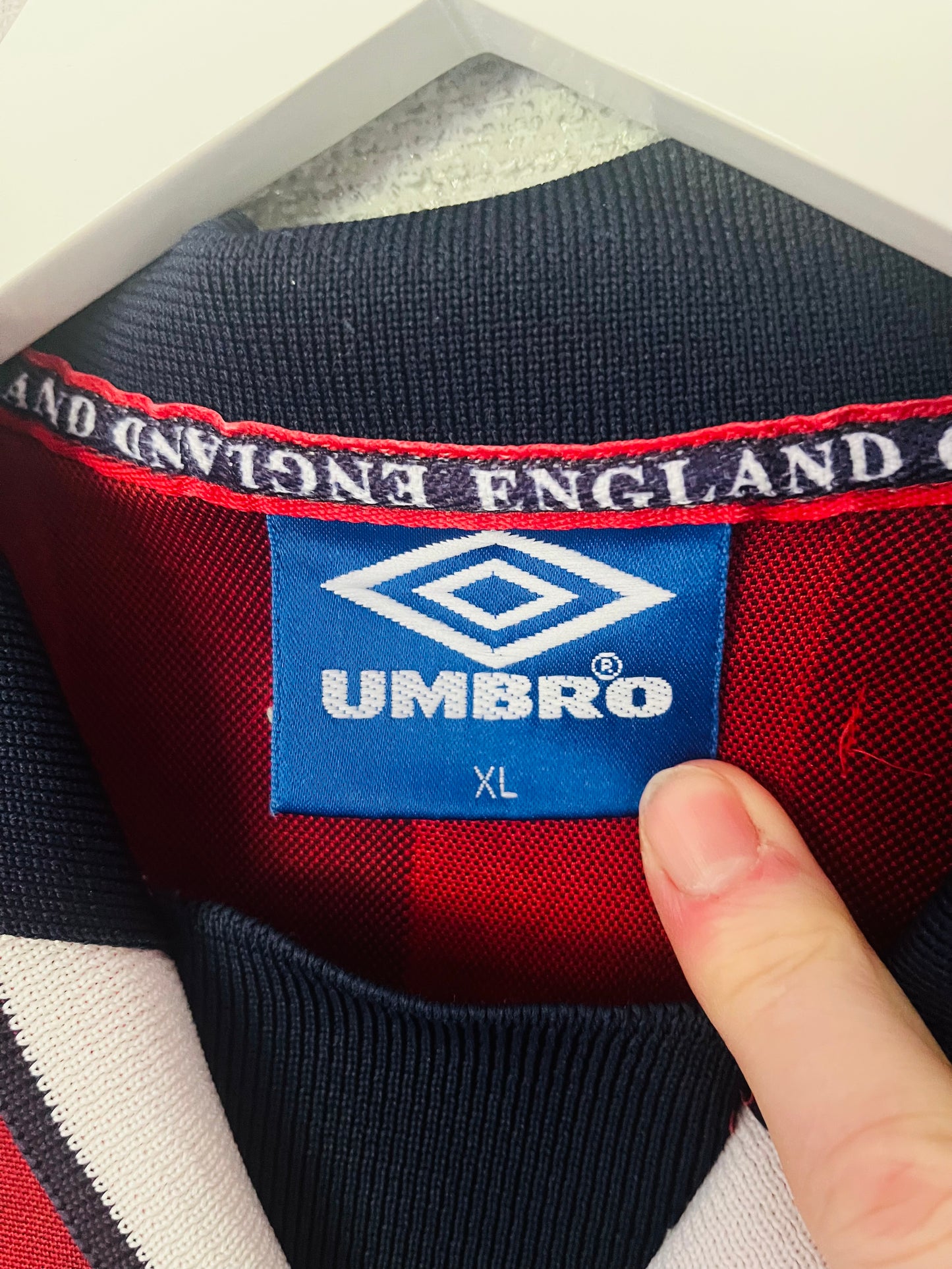 England away football shirt
W/C 1998 Beckham XL