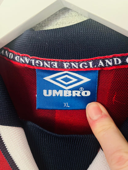 England away football shirt
W/C 1998 Beckham XL