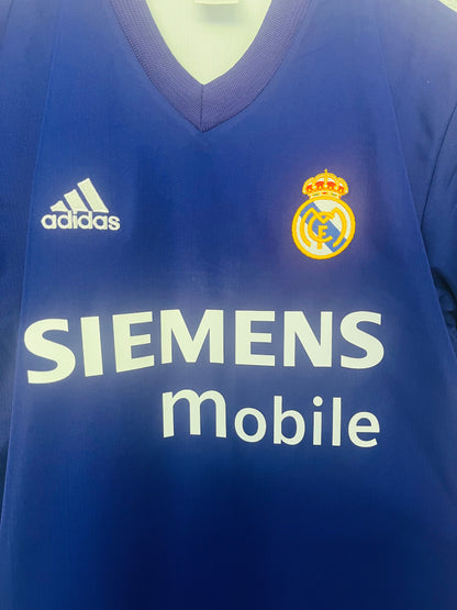 Real Madrid third reversible football shirt
2002/03 Zidane Small