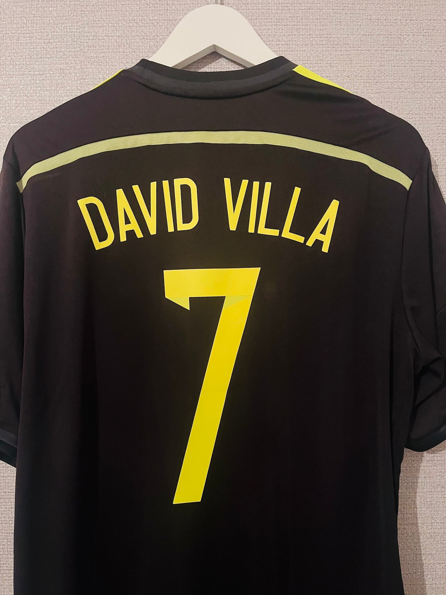 Spain away football shirt W/C 2014 David Villa Large