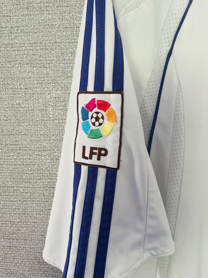 Real Madrid home football shirt
2007/08 Guti XXL