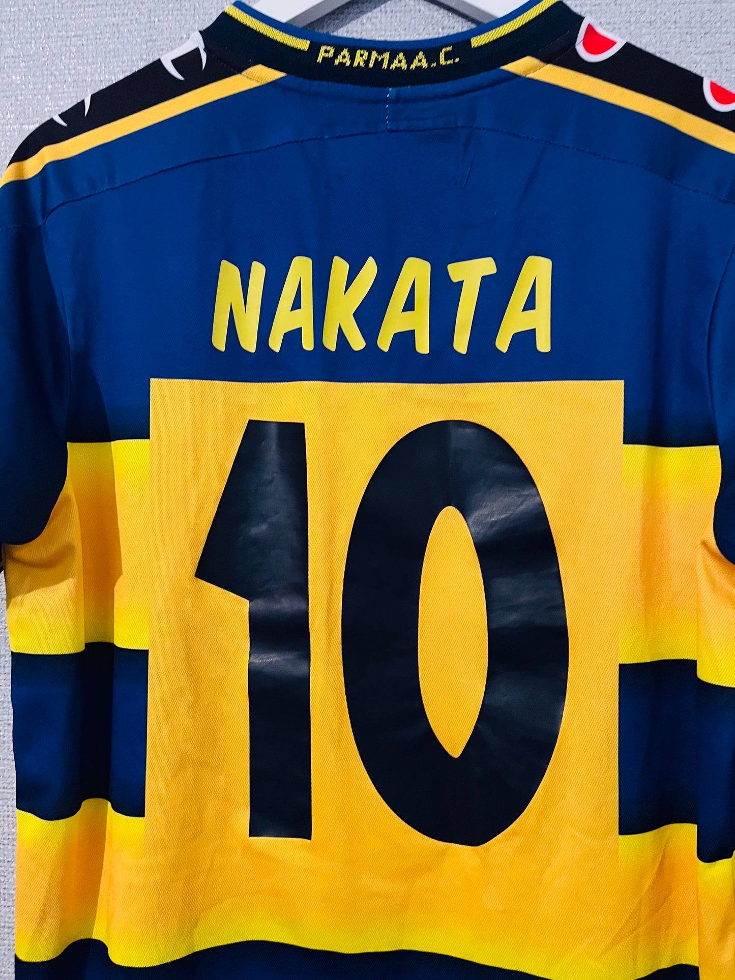 Parma home football shirt 2001/02 Nakata Large