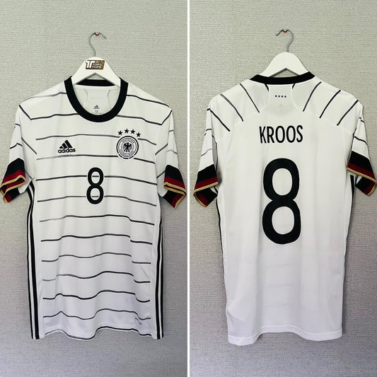 Germany home football shirt
2019/20 Kroos Medium