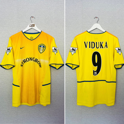 Leeds United away football shirt
2002/03 Viduka Medium
