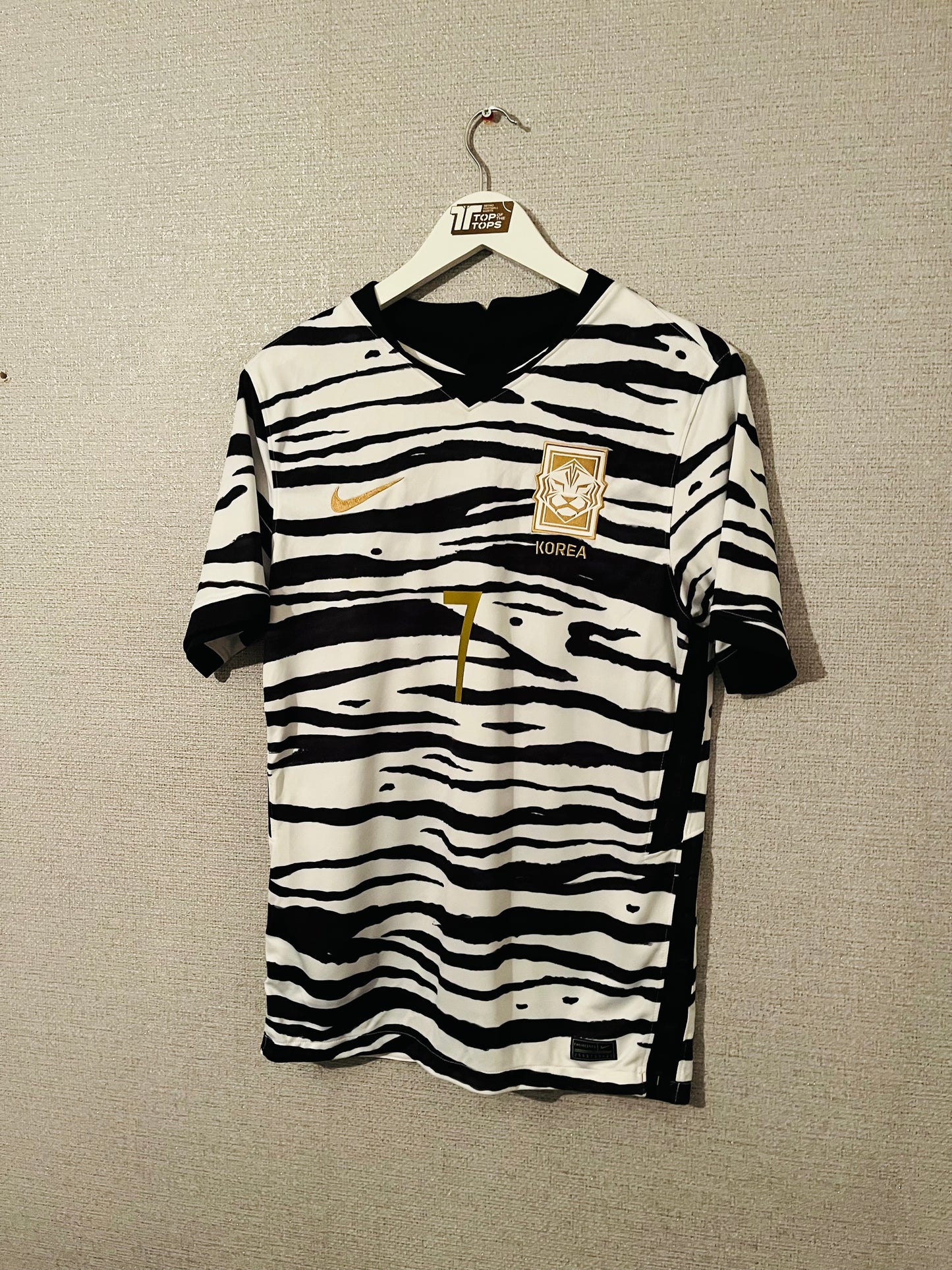 South Korea away football shirt
2020/21 Son Medium