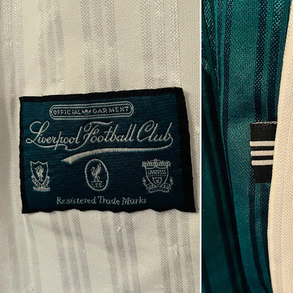 Liverpool away football shirt
1995/96 Fowler Large