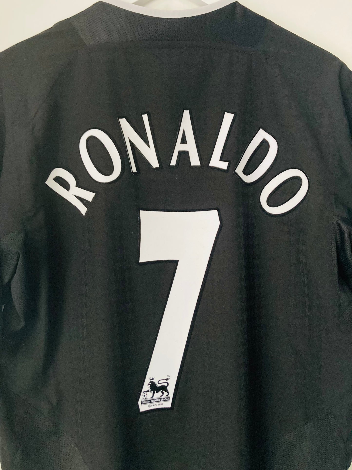 Manchester United away football shirt 2003/05 CR7 Medium