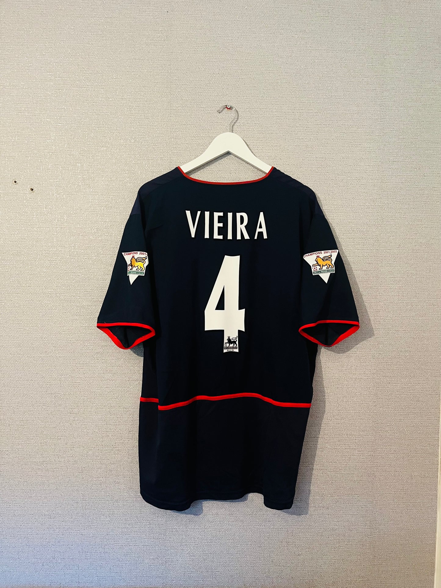 Arsenal away football shirt
2002/03 Vieira XXL