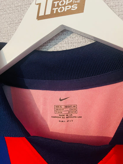 PSG home football shirt
2000/01 Okocha XL