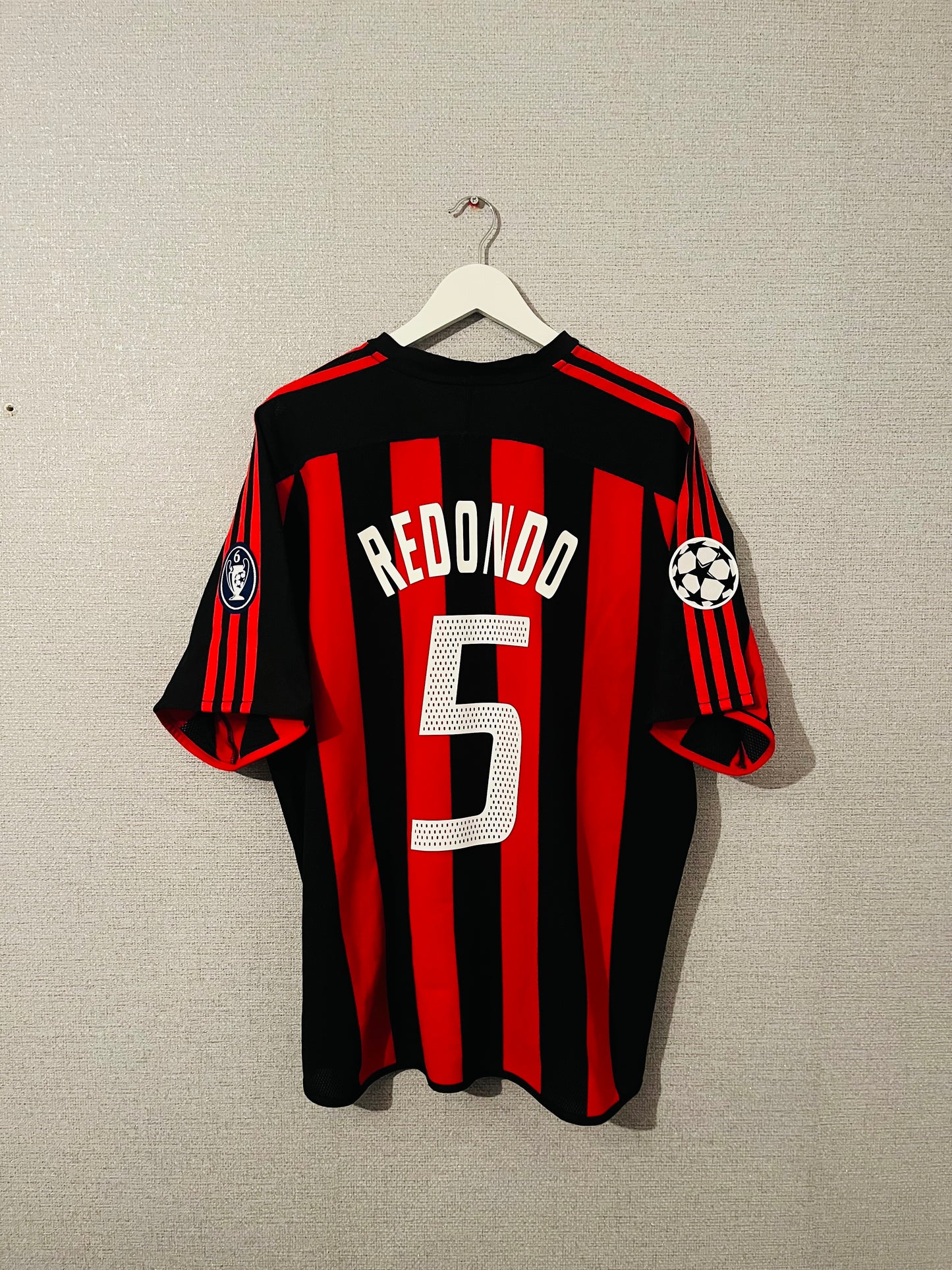 AC Milan home football shirt
2003/04 Redondo XL