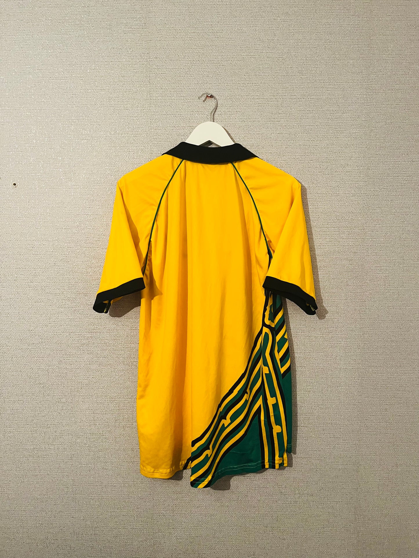 Jamaica home football shirt
W/C 1998 Large