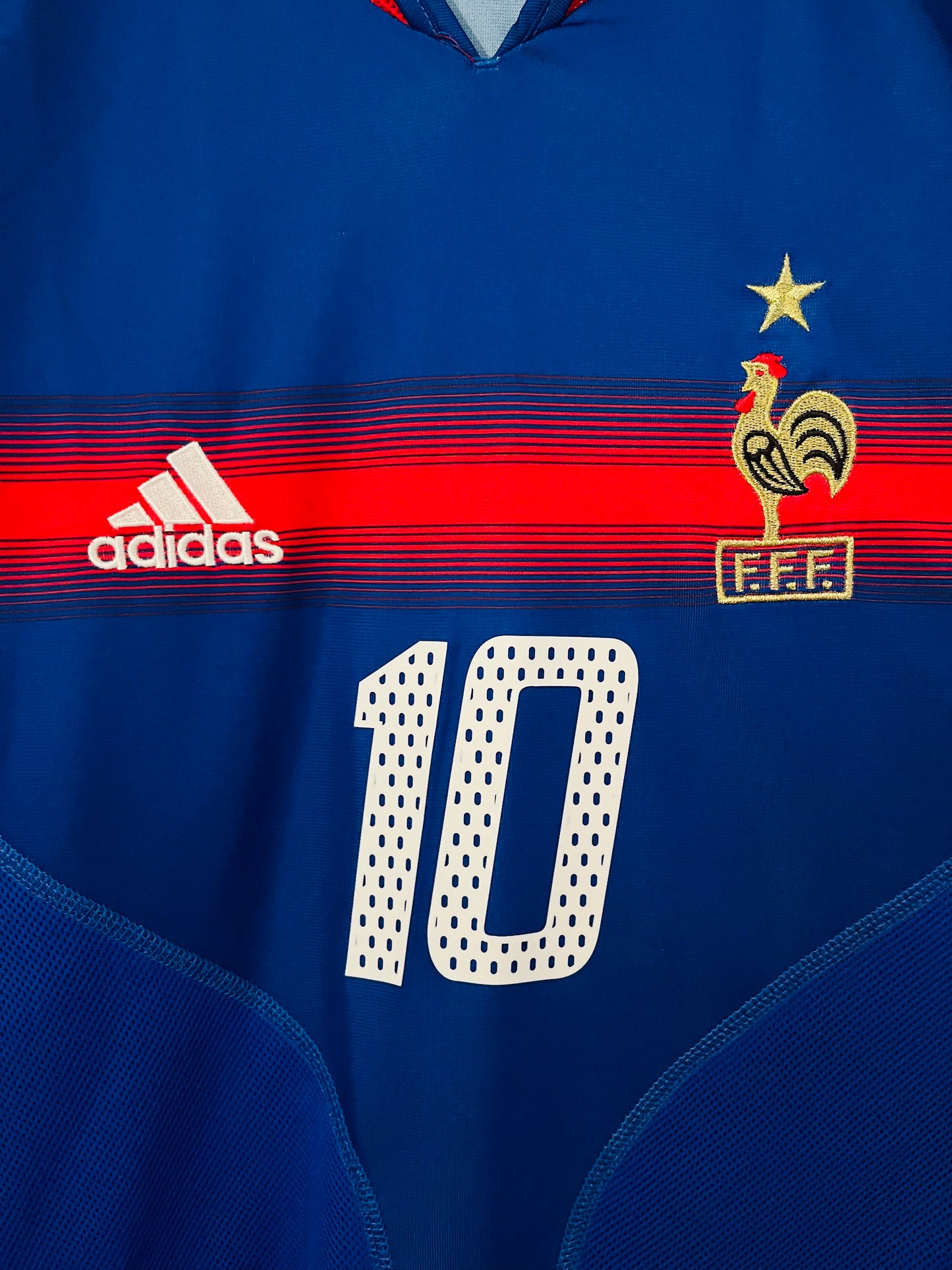 France home football shirt
Euro 2004 Zidane Medium