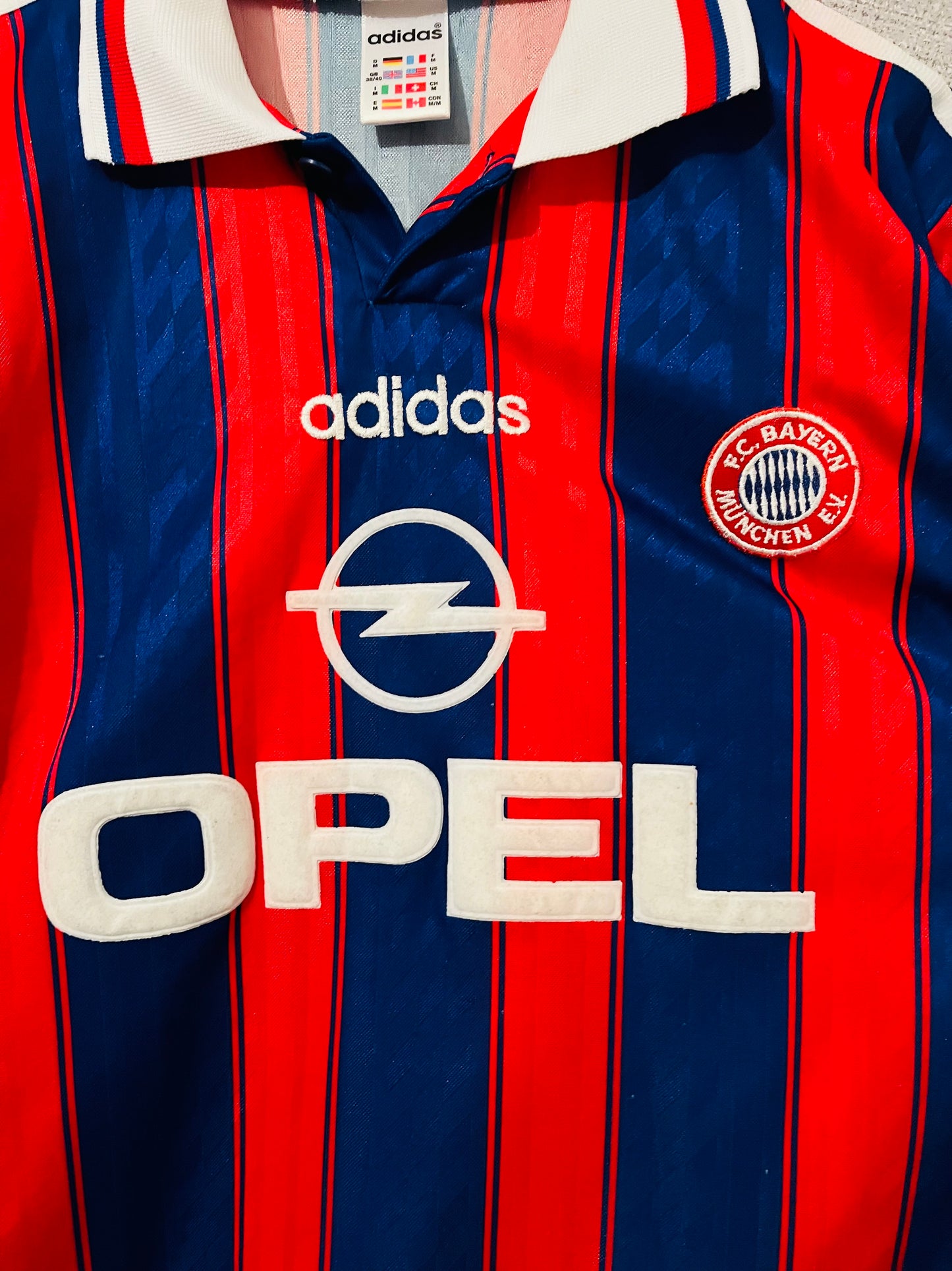 Bayern Munich home football shirt 1995/97 Klinsmann Medium