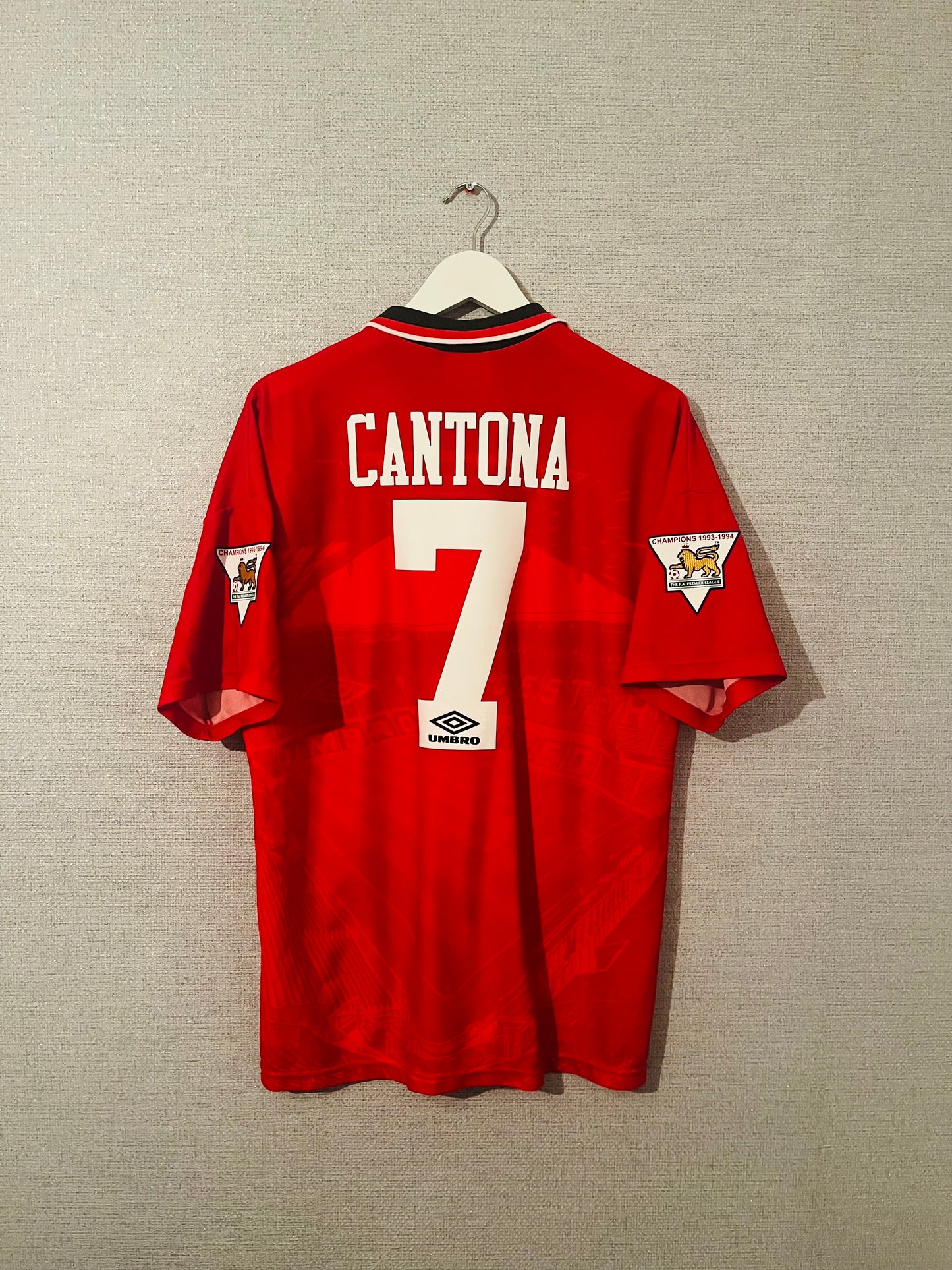 Manchester United home football shirt 1994/95 Cantona Large