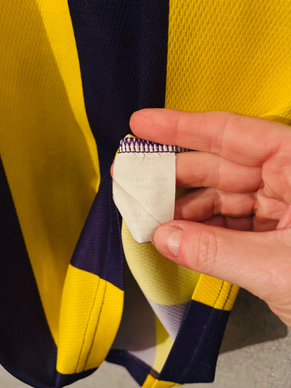 Coventry City away football shirt
1998/99 Large