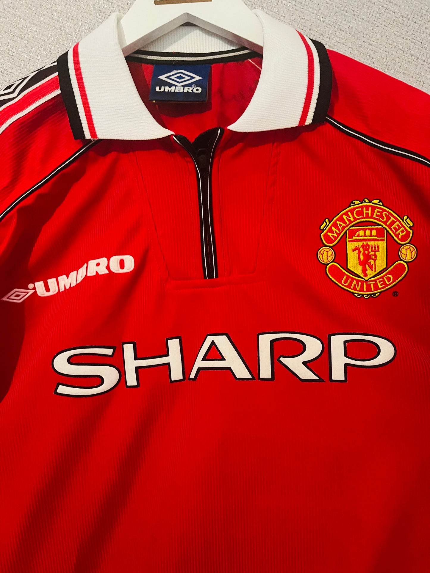 Manchester United home football shirt 1999/2000 Beckham XL
