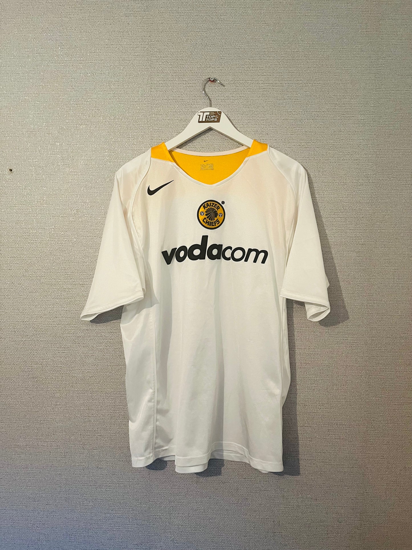 Kaizer Chiefs away football shirt 2004/05 Large