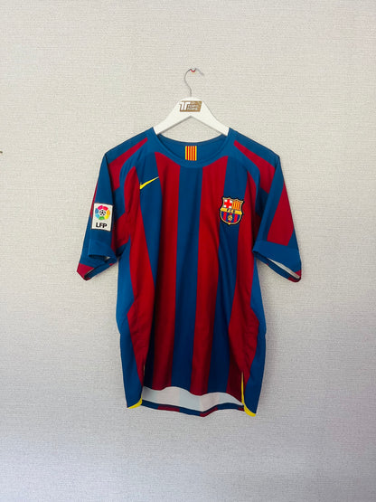 Barcelona home football shirt 2004/05 Messi Medium