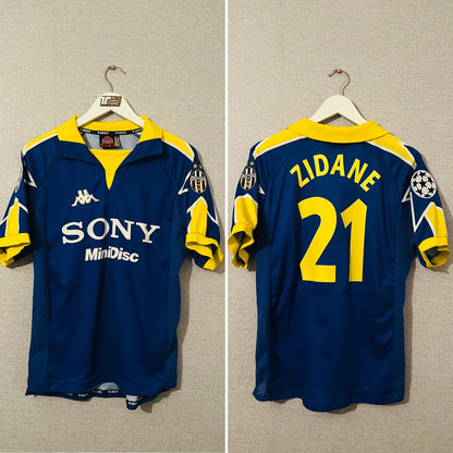 Juventus away football shirt 1997/98 Zidane Small
