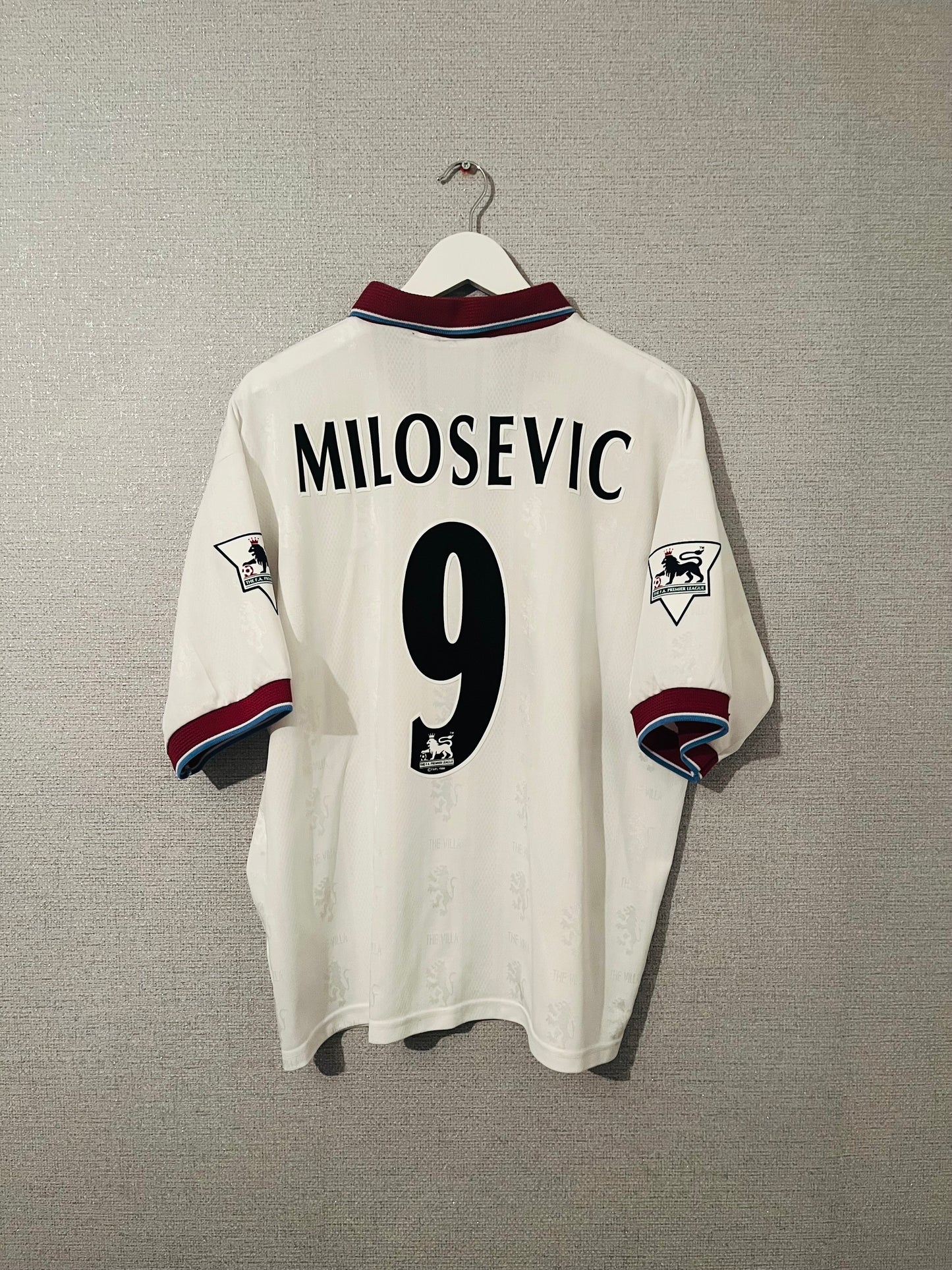 Aston Villa away football shirt 1997/98 Milosevic Large