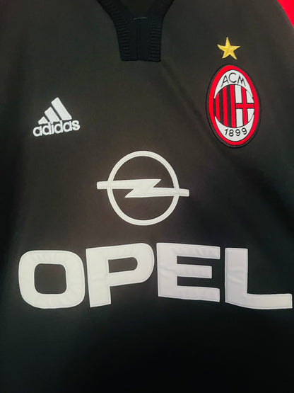 AC Milan third football shirt
2000/01 Maldini Large