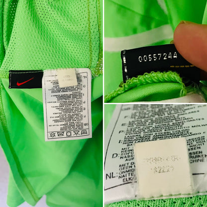 Nigeria home football shirt         W/C 2002 Okocha Large