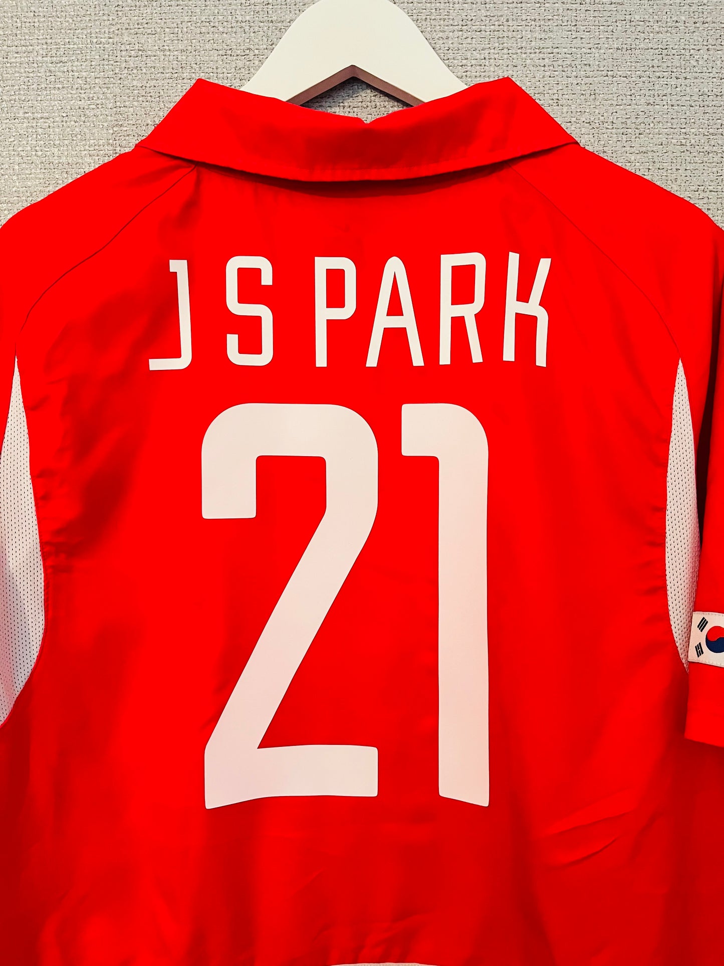 South Korea home football shirt
W/C 2002 Park Ji- Sung Large