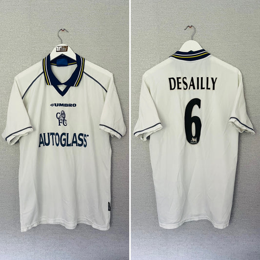 Chelsea away football shirt
1999/2000 Desailly Large