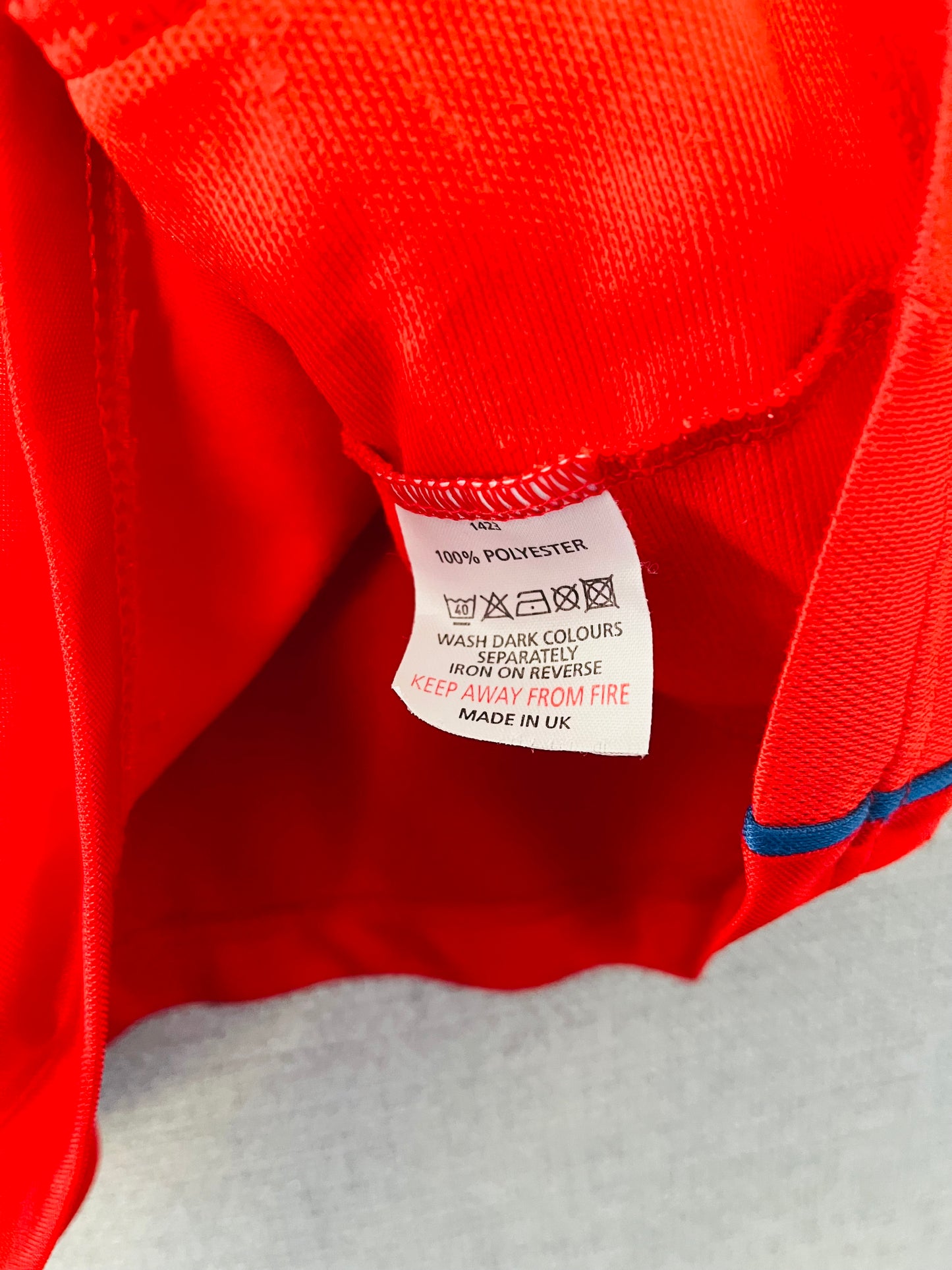 Huddersfield Town away football shirt 2000/01 small