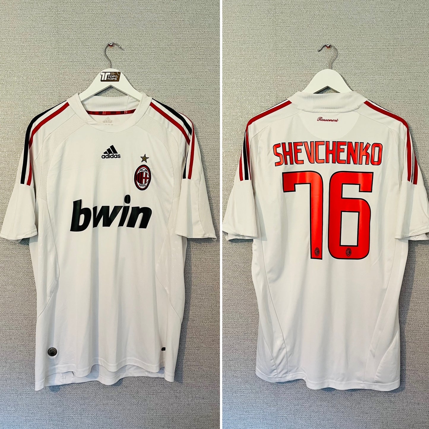 AC Milan away football shirt
2008/09 Shevchenko Large